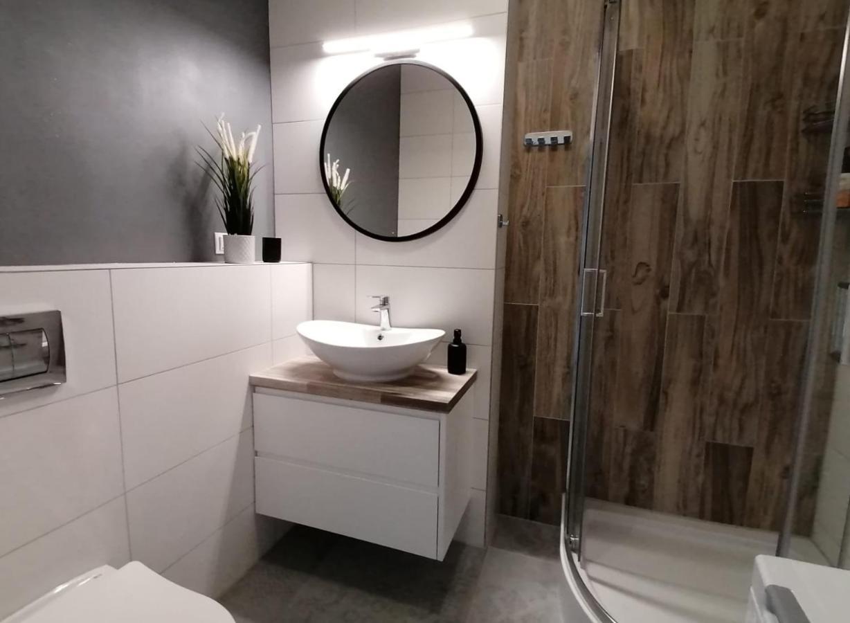 Apartament Gromadzyn 39 Ustrzyki Dolne Luaran gambar